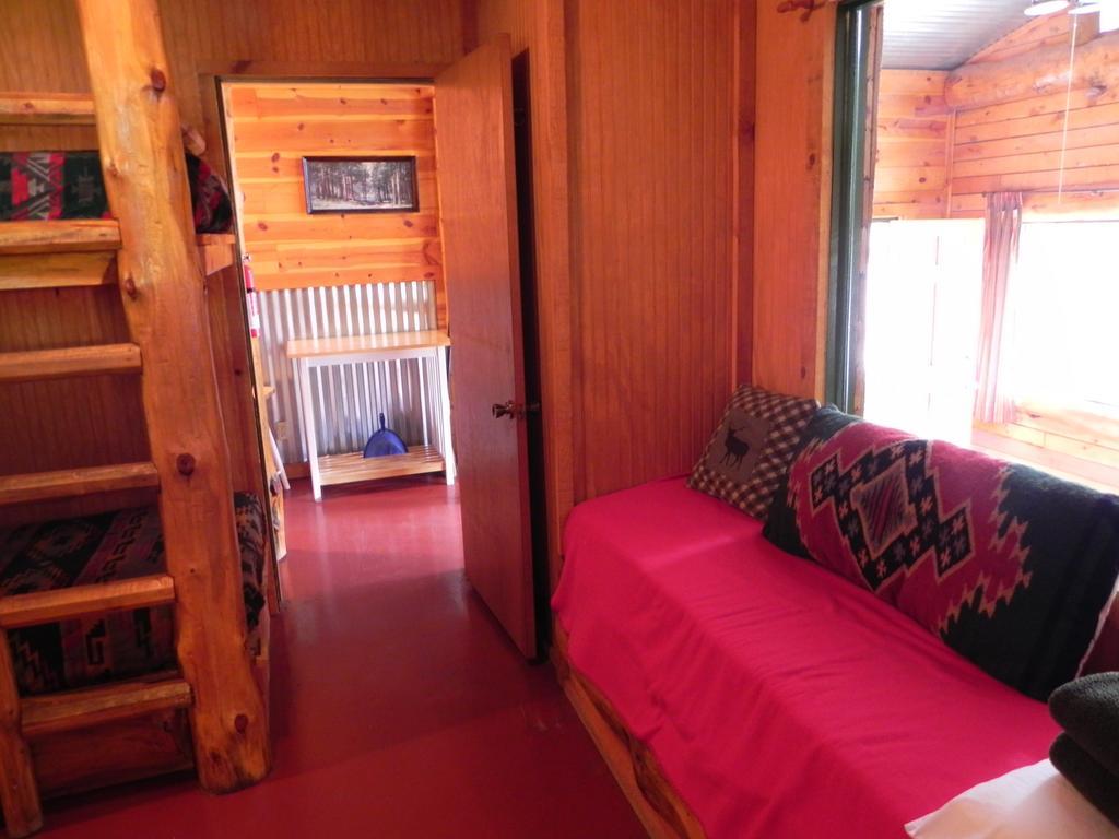 Apache Village Cabins Ruidoso Room photo