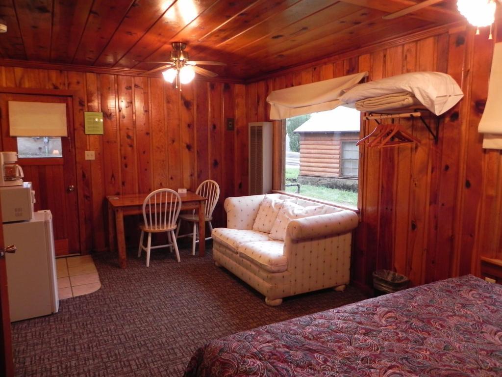 Apache Village Cabins Ruidoso Room photo
